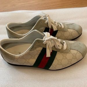 Authentic gucci shoes